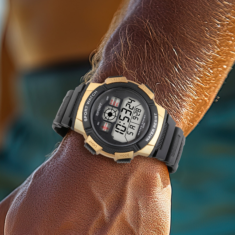 Tendencia de moda juvenil reloj electrónico multifuncional alarma de alarma de luz nocturna al aire libre reloj electrónico deportivo al por mayor