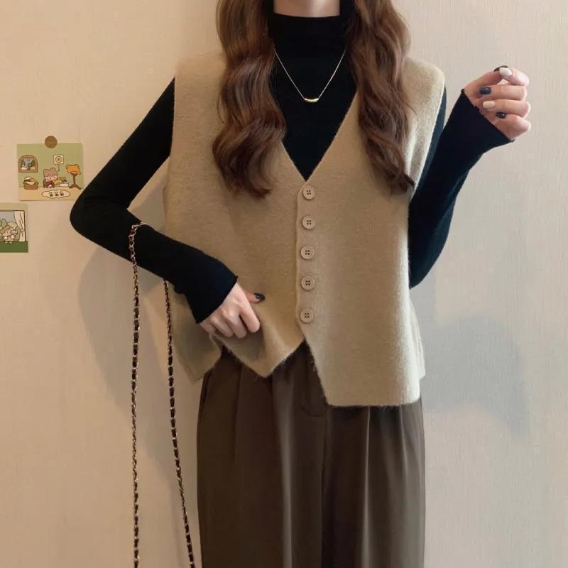 Korean-Style Knitted Cardigan Vest for Women, Fashionable Outerwear, V-Neck, Chanel-Inspired, Petite Layered Solid Color Sweater Vest, Trendy Korean-Style Knitted Cardigan Vest for Women, Fashionable Outerwear, V-Neck, Chanel-Inspired, Petite Layered Solid Color Sweater Vest, Trendy