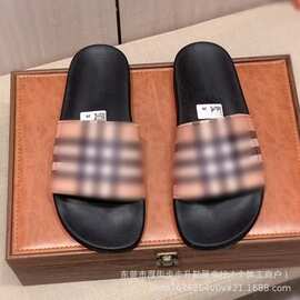 外贸款夏季格纹拖鞋厚底防滑男式一字拖时尚平底拖鞋潮流休闲款