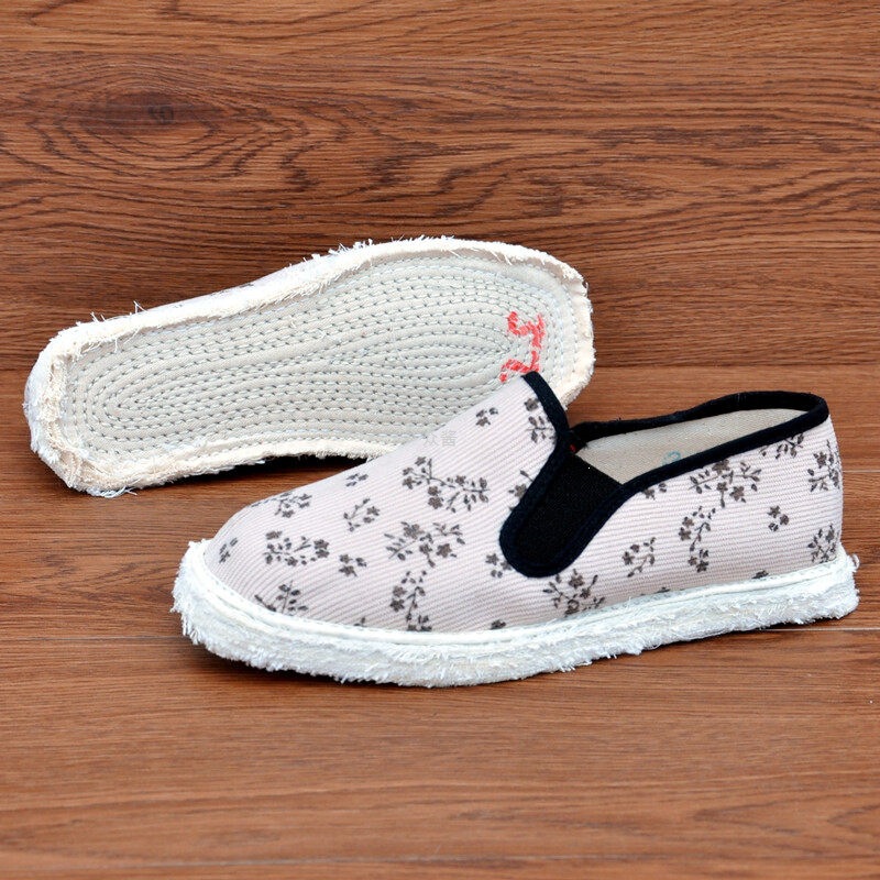 Old Beijing White Cloth-Soled Slip-On Shoes with Handmade Thousand-Layer Soles, Cloth Shoes for Postpartum Wear, Spring Maternity Shoes Old Beijing White Cloth-Soled Slip-On Shoes with Handmade Thousand-Layer Soles, Cloth Shoes for Postpartum Wear, Spring Maternity Shoes