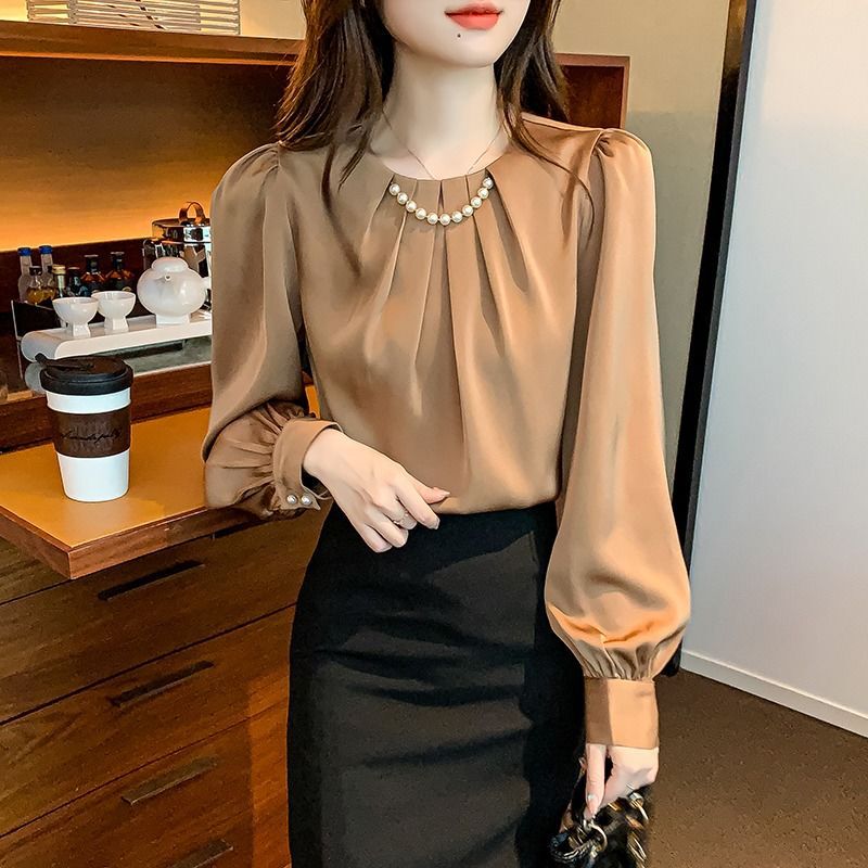 Early Autumn New Style Pearl Chain Pleated Lantern Sleeve Satin Shirt Women's Design Niche French Top