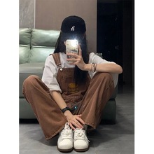学院风日系复古棕色汉堡牛仔背带裤女宽松直筒裤显瘦百搭连体长裤