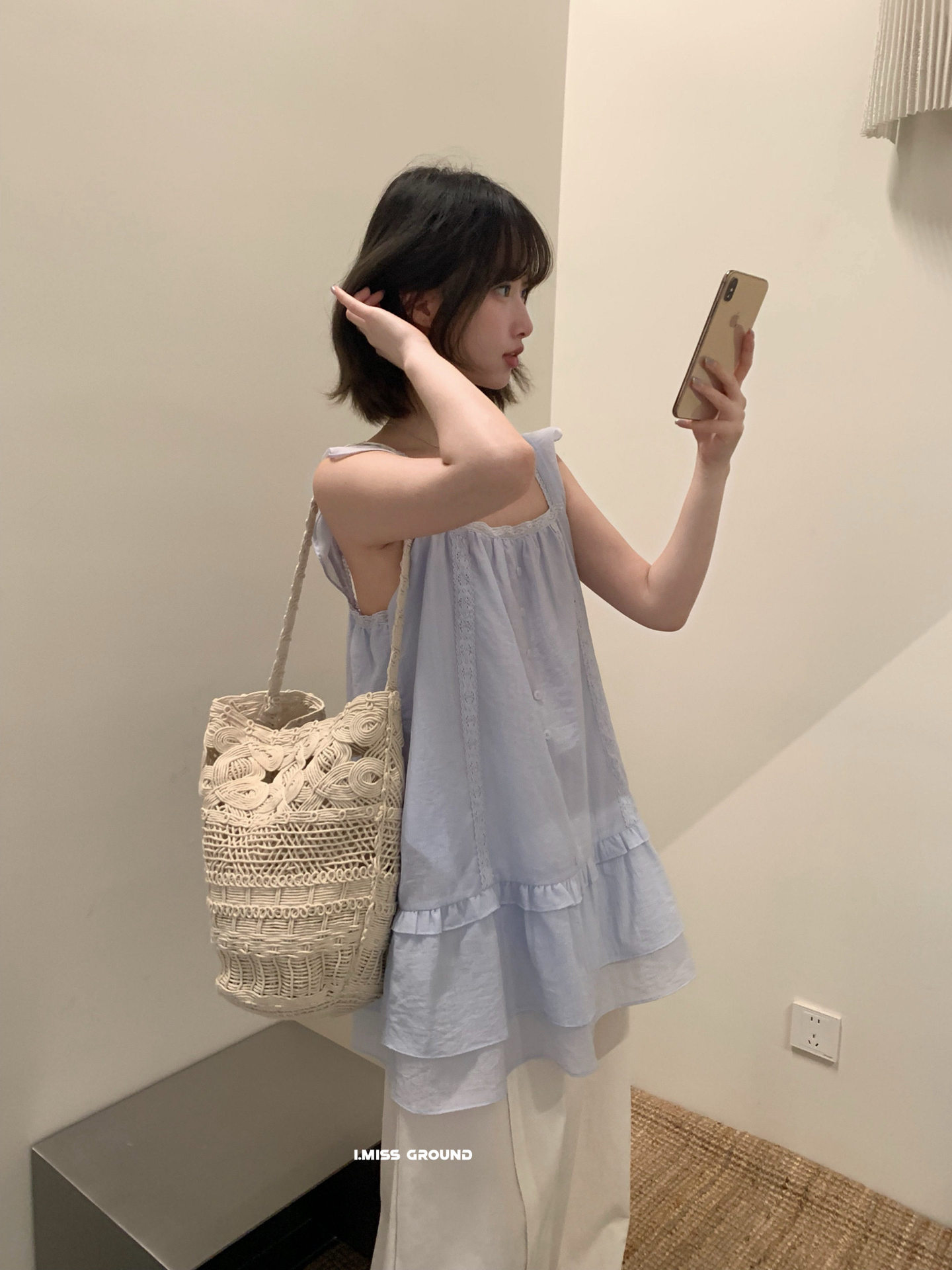Áo hai dây phối ren xếp tầng phong cách đồng quê Pháp, tay lỡ xòe nhẹ, dáng suông thoải mái — xanh đậm, màu hồng, màu trắng, Xanh da trờicolor chi tiết 4