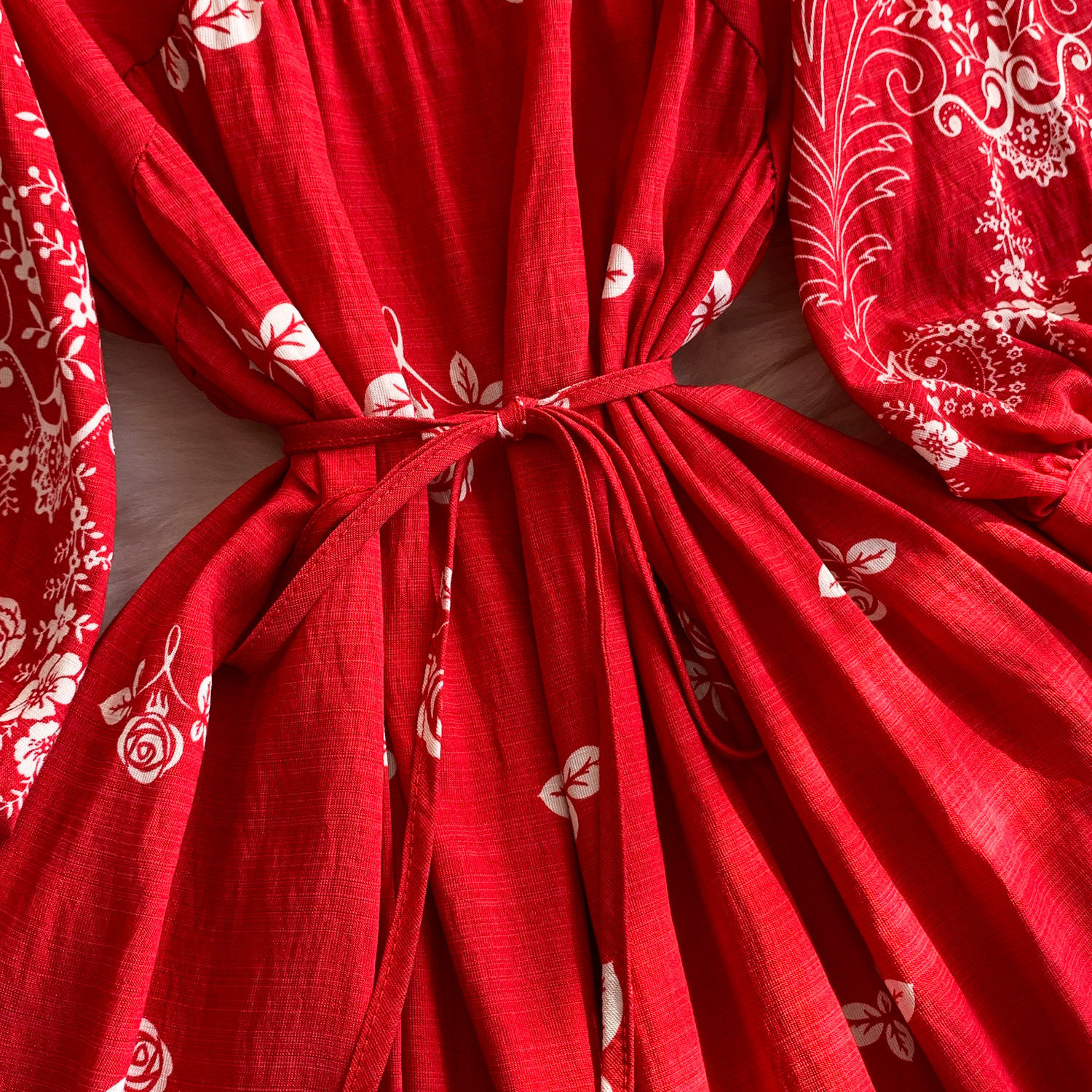 Women's French Retro Red Floral Print Dress Round Neck Three Quarter Sleeve Slimming Waist Full Skirt Ruffles Summer Style_ecoleips.com