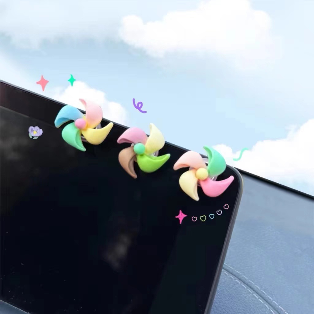 Car ornaments small windmill rotating top creative cute ladies car accessories 2024 new center console decoration
