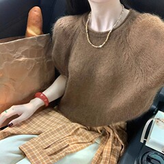 新しいスタイルのホワイトコーヒー色のラウンドネックモヘアレイジースタイル春と秋の新しいレイヤード半袖セーター