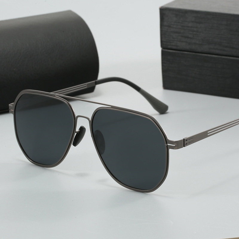New Retro Sunglasses for Men and Women, Ultra-Thin Polarized Double-Bridge Driving Fashion Sunglasses, Stainless Steel European and American Style Glasses New Retro Sunglasses for Men and Women, Ultra-Thin Polarized Double-Bridge Driving Fashion Sunglasses, Stainless Steel European and American Style Glasses