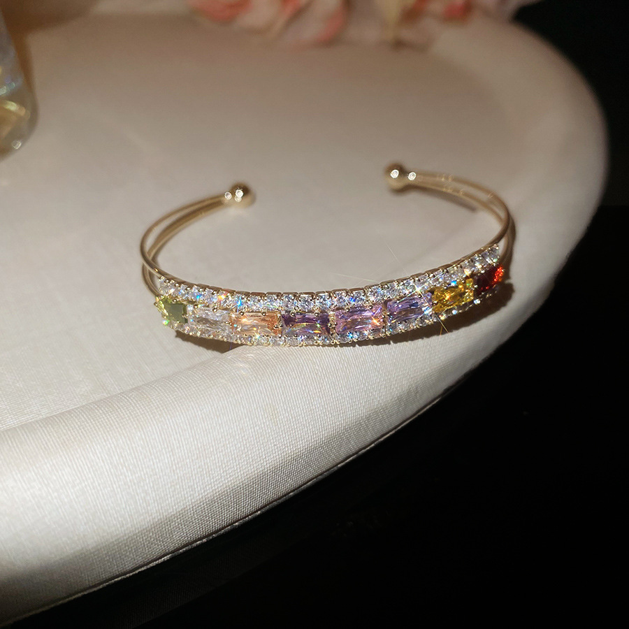 Pulsera de apertura geométrica de malla de flor de circón, pulsera retro de lujo ligero exquisito europeo y americano