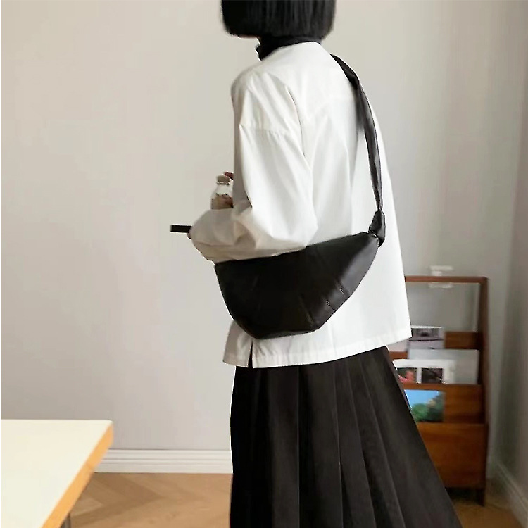 レトロな新しい本革の女性バッグの大衆デザインは牛革餃子バッグを賛美することができます。