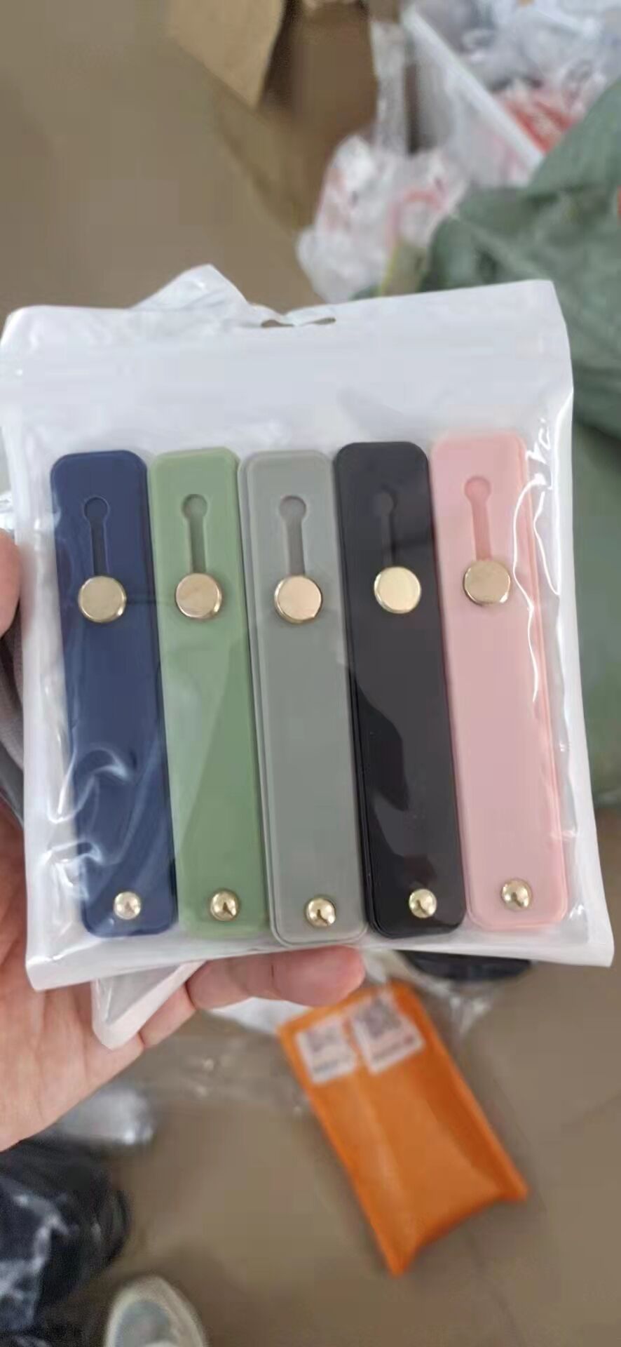 彩色硅胶手机指环支架纯色推拉支新品背贴推拉式手机支架