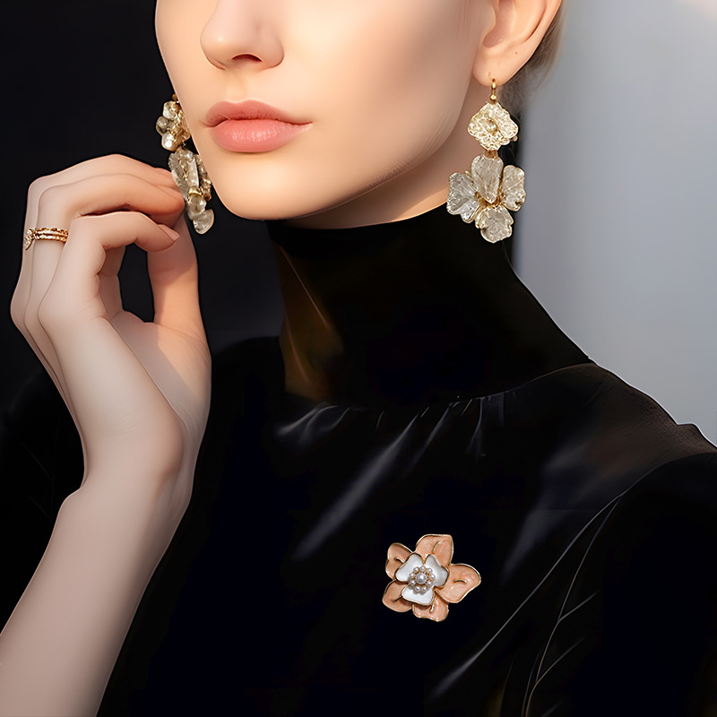 Camellia Brooch with a High-End, Luxurious Feel, Super Beautiful Enamel-Painted Floral Design, Anti-Exposure Pin for Women