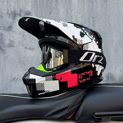 Biking Downhill Full-Cover Helmet, All-Season, Motosiklet kaskı (dəbilqə) - white-mosaic-orz-black-frame-silver-mirror-s