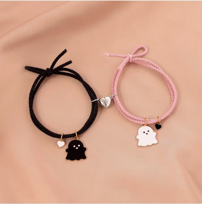 Pulseira fantasma (corda preta + corda rosa)