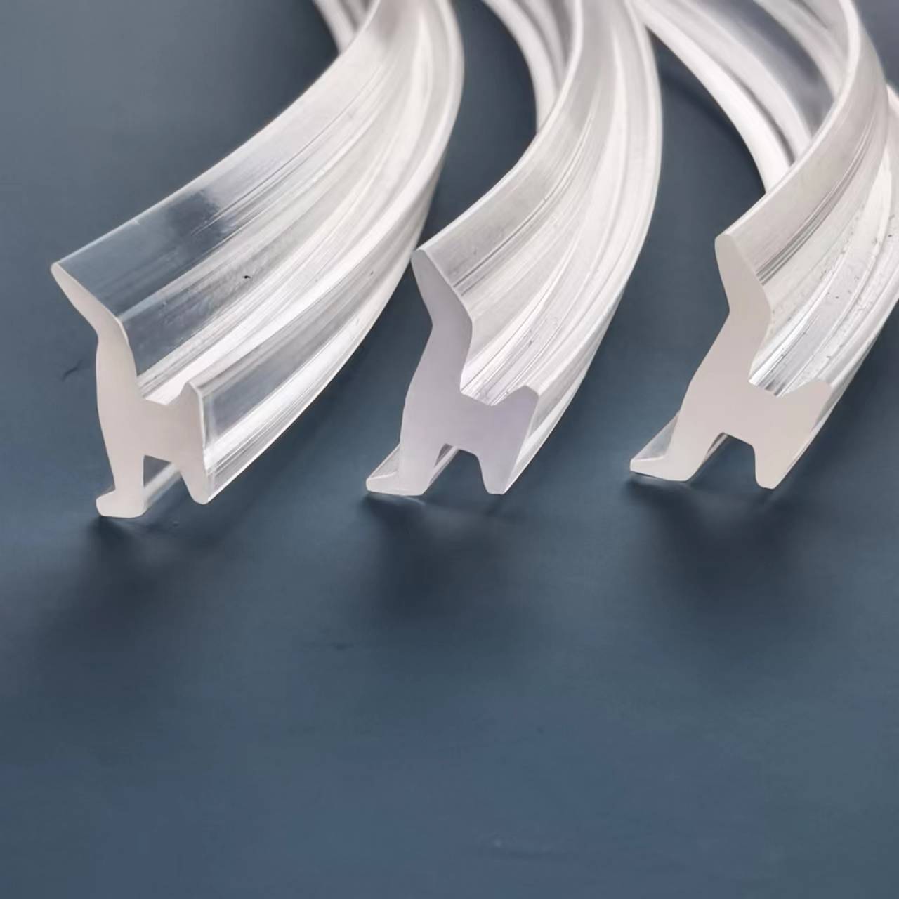 厂家定制批发踢脚线PVC压条异形软质非标品胶条橱柜装饰防水压条-阿里巴巴
