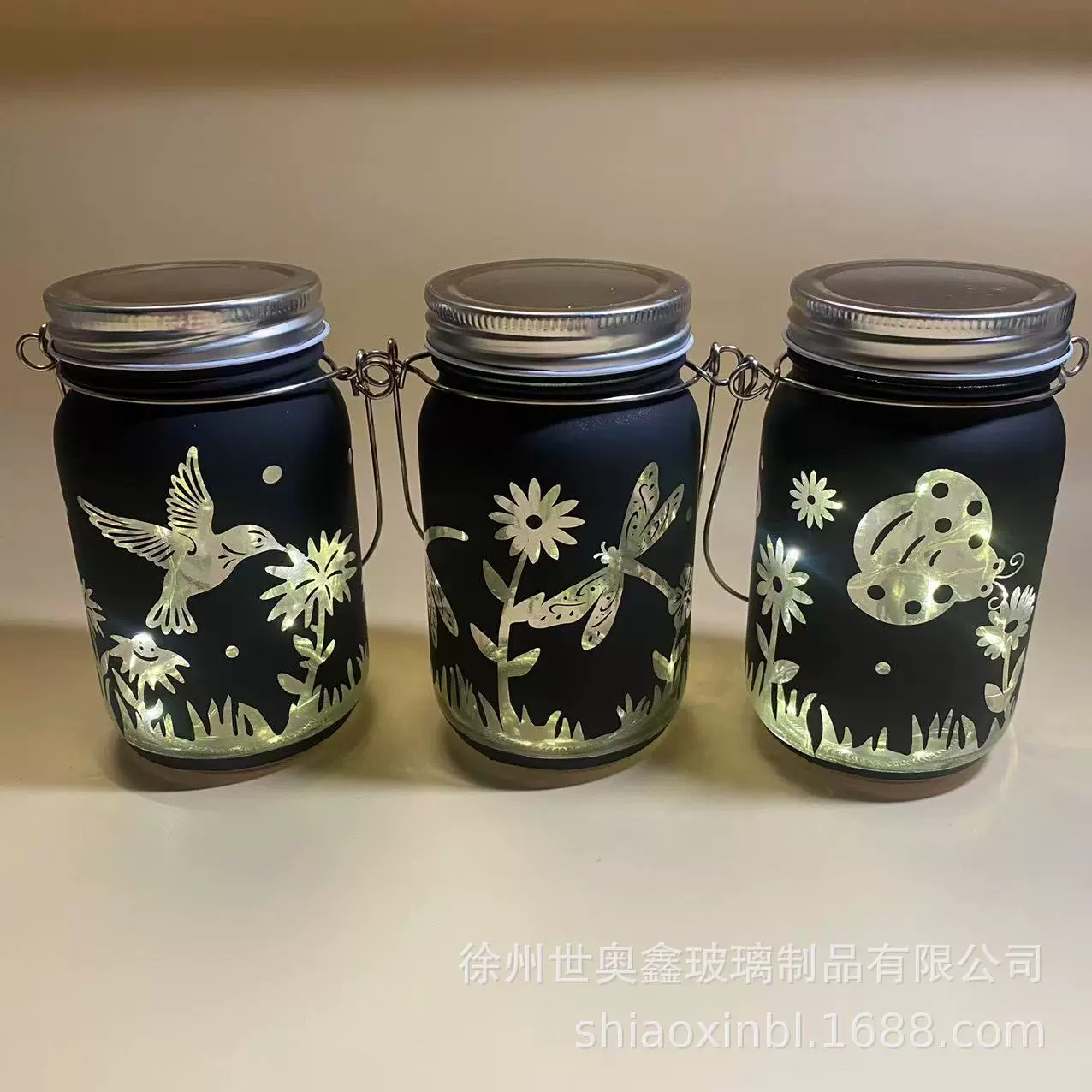 Садовый декоративный светильник в виде банки, креативный, портативный, на батарейках, с изображением бабочки и стрекозы, создающий атмосферу.