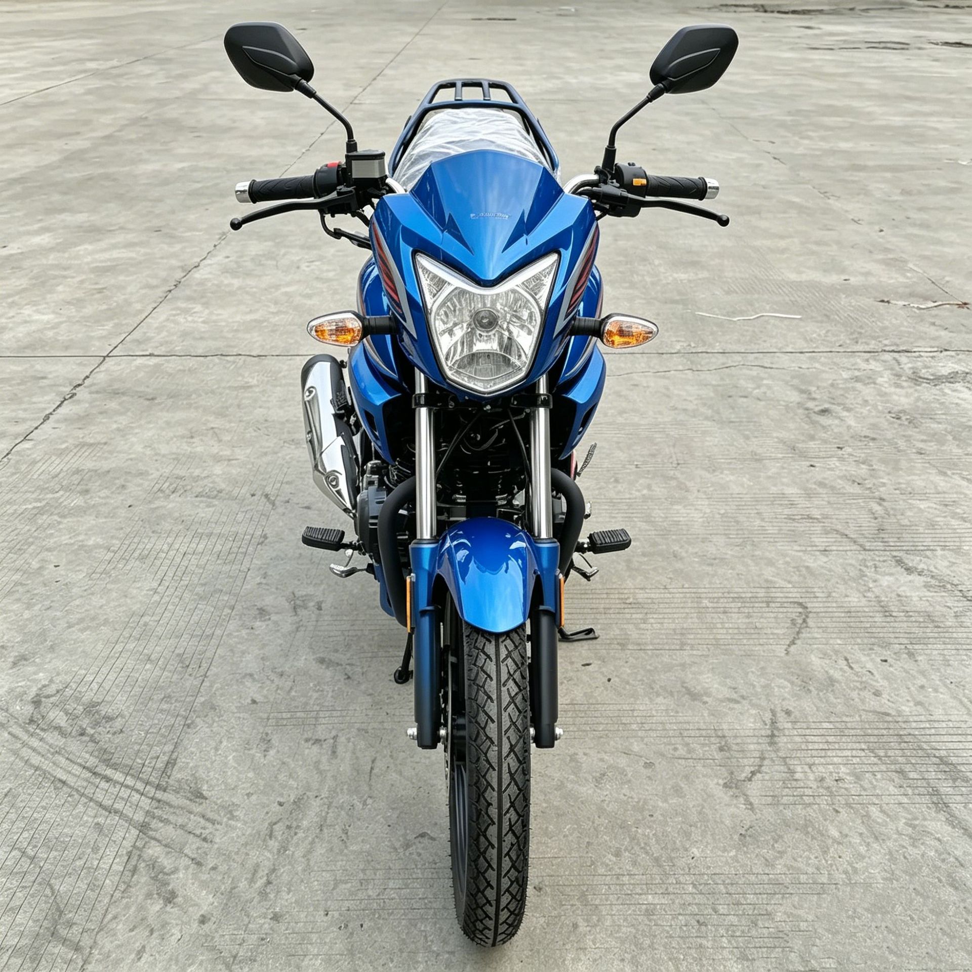 Two-Wheeled Fuel-Powered Motorcycles Are Easy to Operate and Have Strong Climbing Performance, Suitable for Short-Distance Travel in Rural Areas, Carrying People and Goods