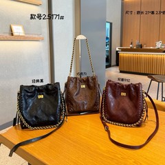 小香风垃圾袋包包女百搭真皮小众中古链条腋下包单肩斜挎包水桶包