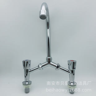 South America Middle East foreign trade single Cold hot and cold basin double control water outlet vegetable basin left and right valve telescopic function 18 tube faucet