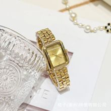 ���ךW�ֱ�Ů�p���荷���С��������С�ɚ��|Ůʿ䓎�ʯӢ����ˮ