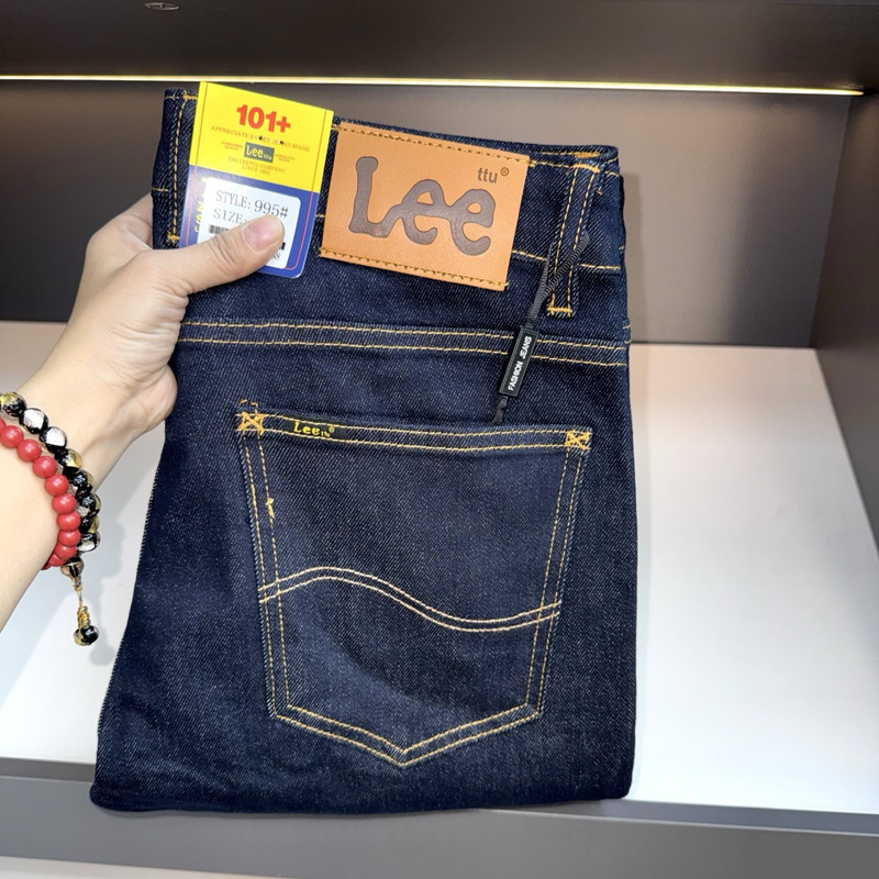High-End European Men's Jeans, Classic Light Business Style, Slim Straight Fit, Stretch Denim, Original Color, Washed Casual Long Pants High-End European Men's Jeans, Classic Light Business Style, Slim Straight Fit, Stretch Denim, Original Color, Washed Casual Long Pants