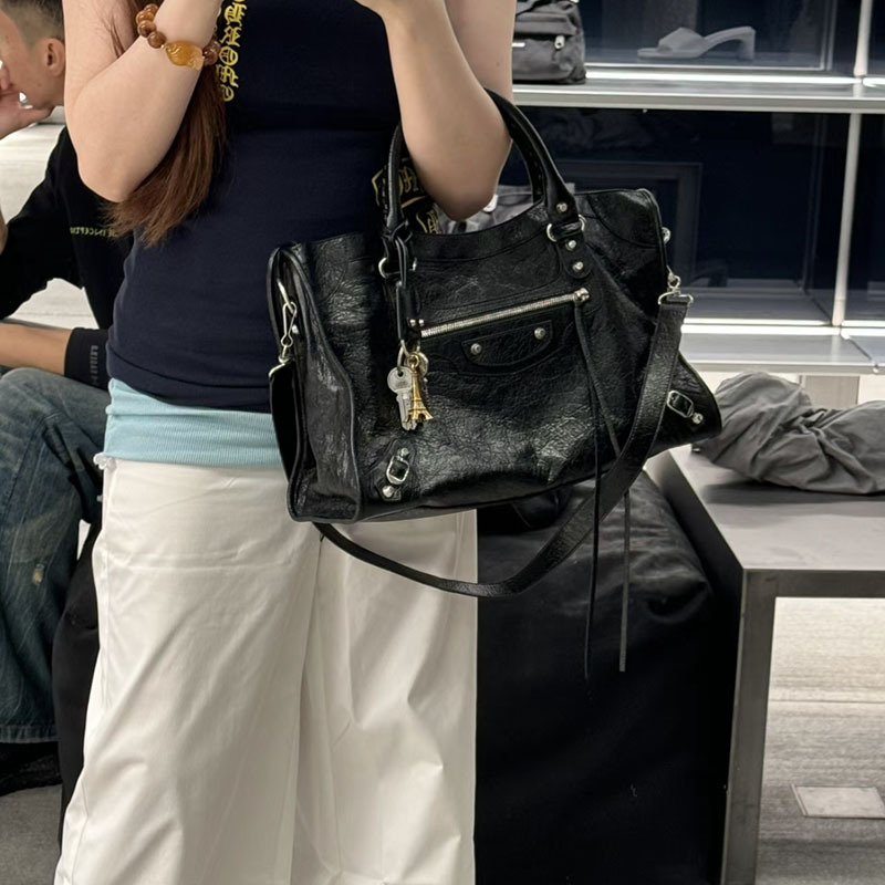2026 New B-Brand Le City Women's Motorcycle Bag, Cool Girl Retro Studded Oil Wax Leather Handbag & Crossbody Bag - Thumbnail 7