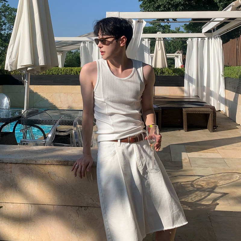 MYQ Simple Casual Sleeveless T-Shirt Men's Summer Cleanfit Vest Korean Style Slim-Fit Crewneck Waistcoat Base Shirt