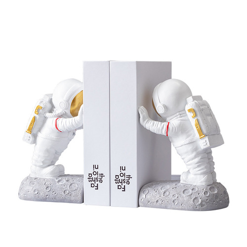 Simple and creative astronaut book back, character bookend clip, entrance bookcase, office desktop decoration, study decoration