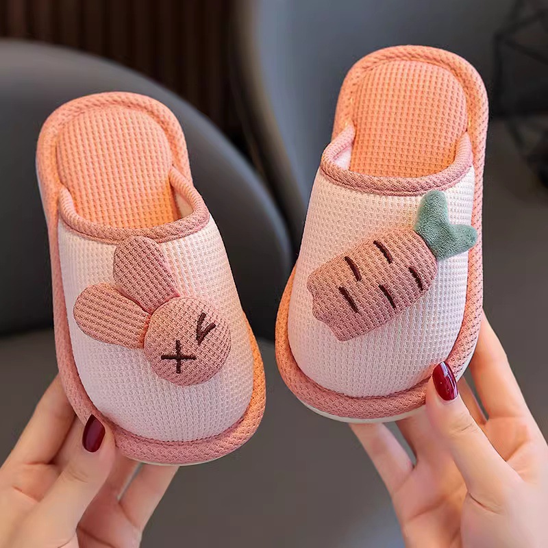 Children's Cotton Slippers for Girls and Boys in Autumn and Winter, Indoor Non-Slip Family Baby Cotton and Linen Slippers with Cartoon Patterns