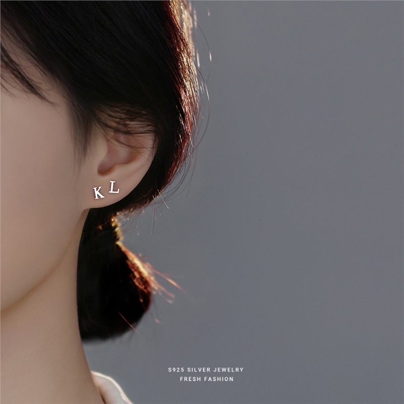 S sterling silver glossy 26 letter ins niche personality small and fresh style fashionable temperament earrings_voghion.com