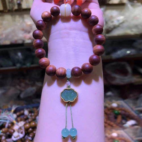 Taihang Thuja Bracelet for Men and Women Buddha Beads Wenwan Sandalwood Bracelet Natural Chinese Style Panwan Live Bracelet Wholesale
