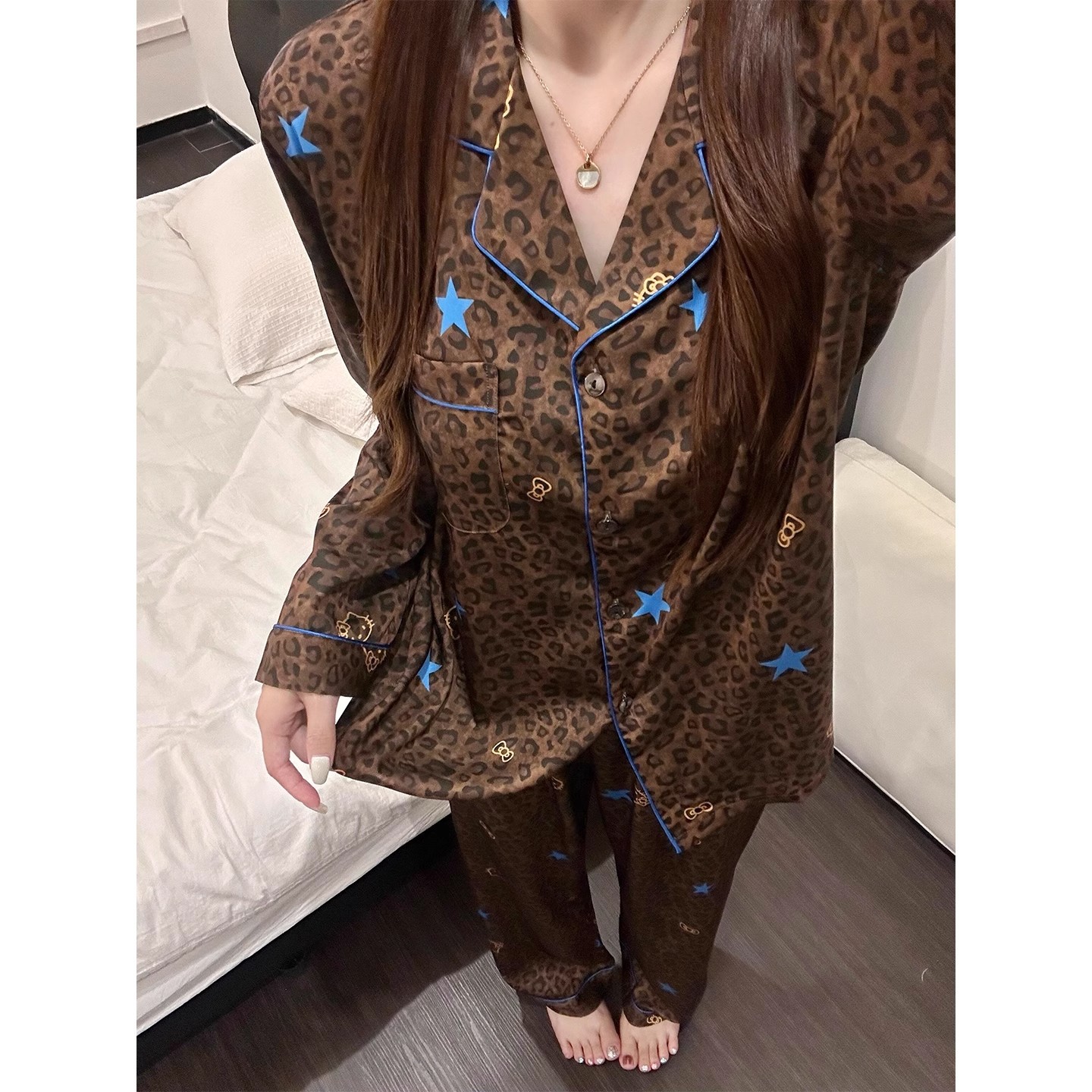 Retro Leopard Print Stitching Hello Kitty Print Pajamas Women's Cloud Cotton Spring and Autumn Homewear Suit Can Be Worn Outside