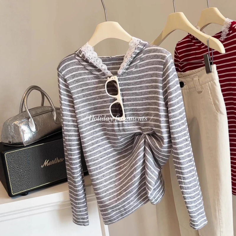 Lace Splicing Stripesd Hooded Long-Sleeved Knitted T-Shirt Bottoming Women's 2025 Autum Design Button Loose Top