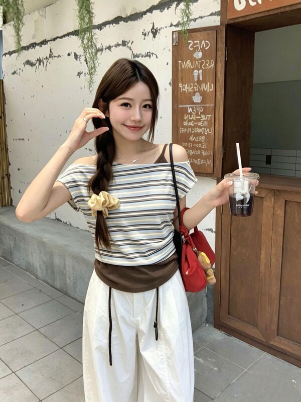 White V-Neck Irregular Hem Babydoll Shirt for Women, Summer Sweet Style Off-Shoulder Lace Blouse, Short-Sleeve Top, Two-Way Wear White V-Neck Irregular Hem Babydoll Shirt for Women, Summer Sweet Style Off-Shoulder Lace Blouse, Short-Sleeve Top, Two-Way Wear