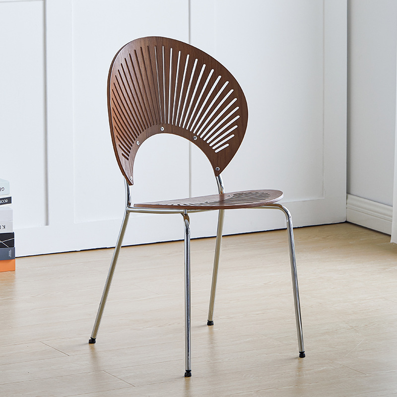 Silla de Shell pierna de plata nogal