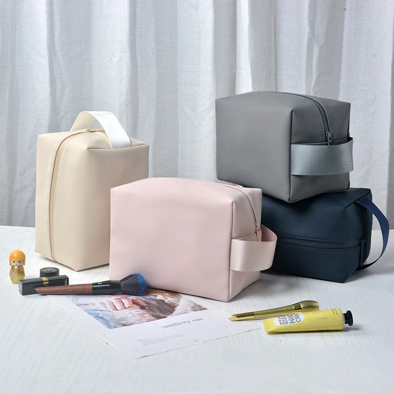 网红爆款PU化妆包旅行随身手提化妆品收纳皮质拉链化妆刷洗漱防水