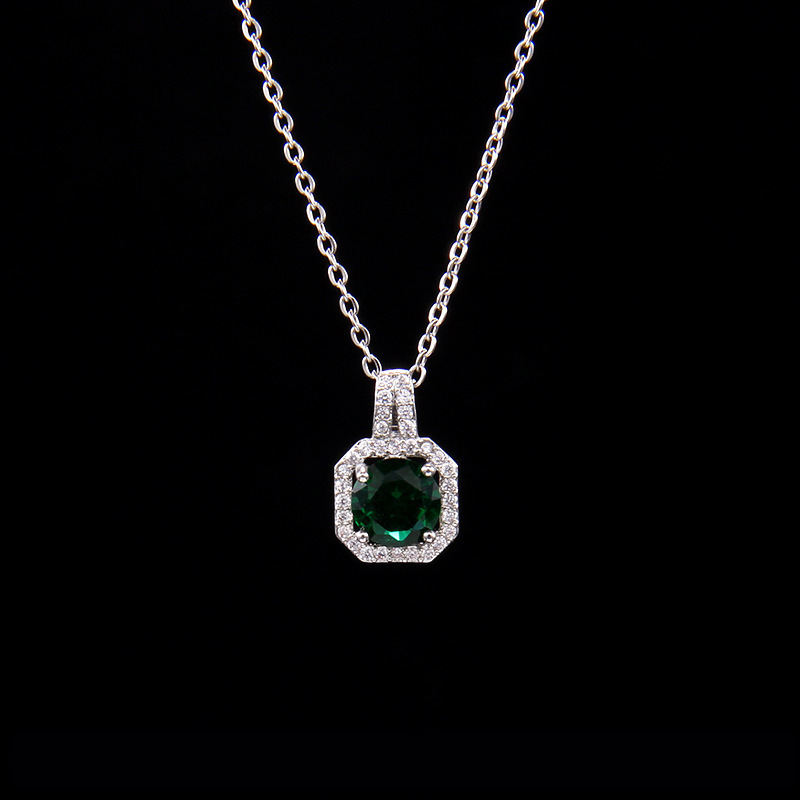 Emerald square diamond (single pendant)
