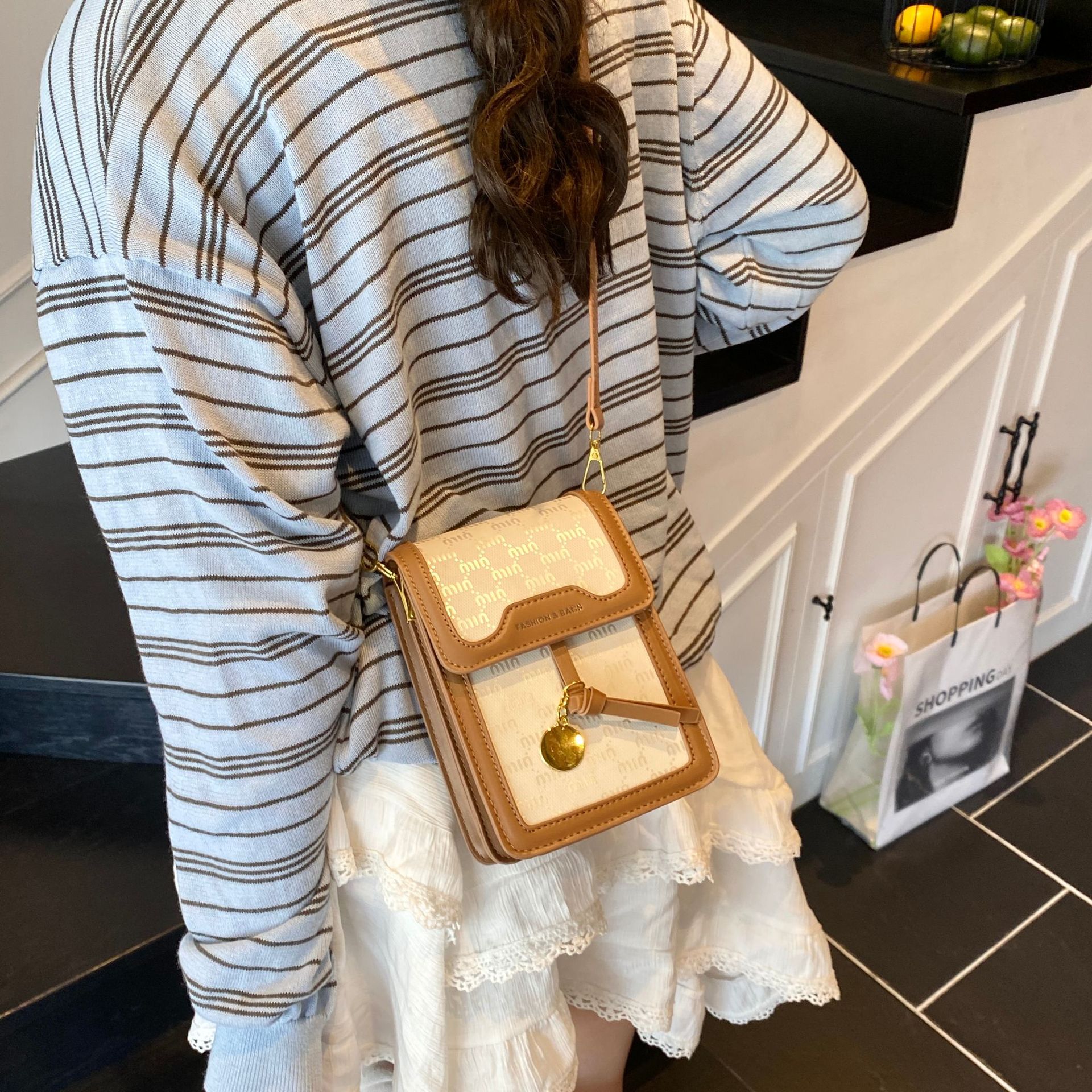 Bolso mini de moda para mujeres 2025 verano nuevo estilo de alto nivel de estilo extranjero versátil bolso de hombro bolso móvil