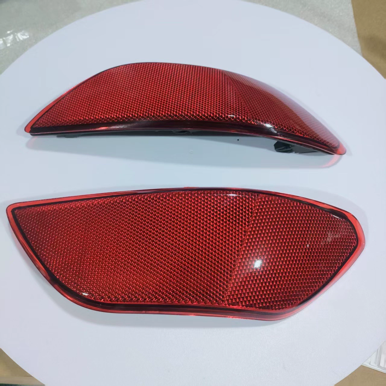 Подходит для заднего бампера Porsche Cayenne 2011-14 годов выпуска, светоотражатель 95863110500 95863110600