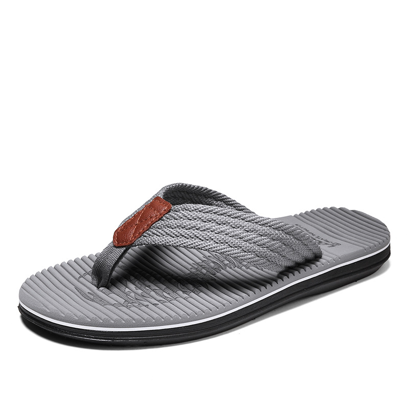 Chanclas hombre 2025 verano nueva tendencia zapatos de playa ropa exterior chanclas de moda personalizadas sandalias y zapatillas casuales