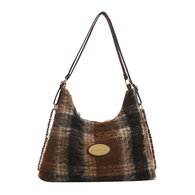 Bolsa de mano de lana retro de gran capacidad 2024 invierno nuevo estilo versátil bolso de brazo coreano bolso especial mochila mujer