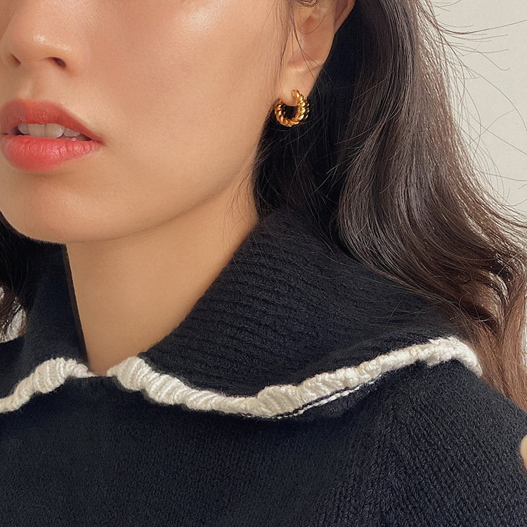 Korean Style Female Twisted Fried Dough Twists Small design Delicate small earrings Earrings_voghion.com