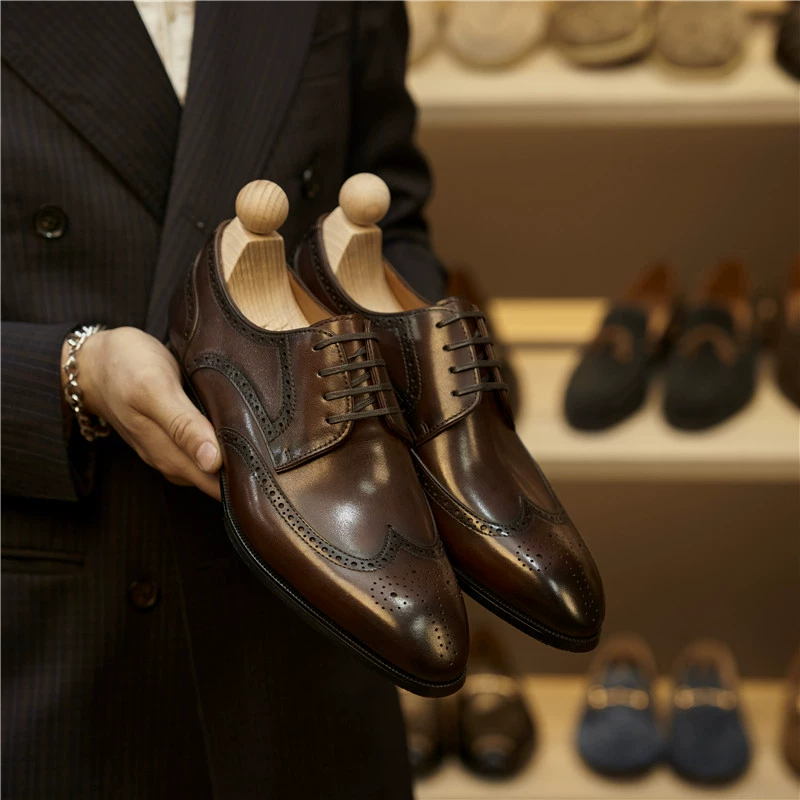 Новая британская деловая официальная одежда, мужская обувь, универсальная мужская официальная одежда, кожаные туфли-оксфорды с верхним слоем из коровьей кожи, резные туфли
