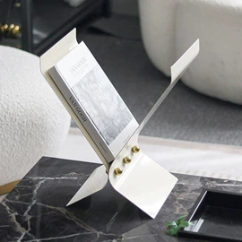 金属工艺品;树脂工艺品;水晶工艺品