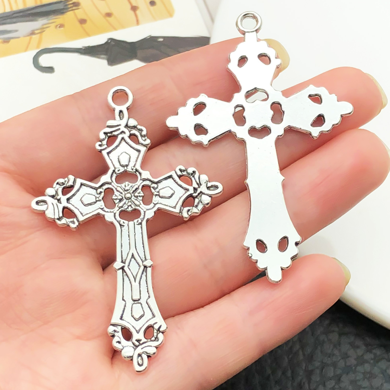 22267-X-古银锌合金镂空花纹十字架55x36mm-4.