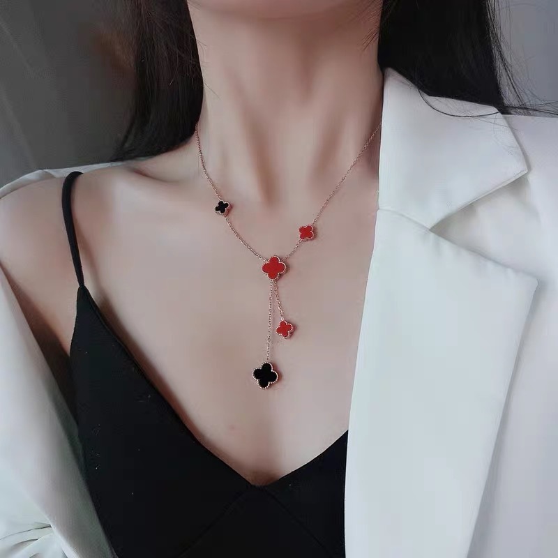 Fashion Four Leaf Clover Titanium Steel Tassel Necklace 1 Piece