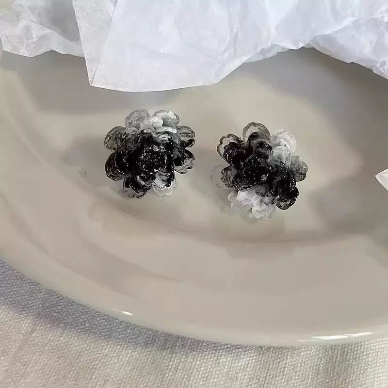 百搭水墨立体花朵渐变耳环黑白莲蓬荷花新款气质高级耳钉花瓣灰色|undefined