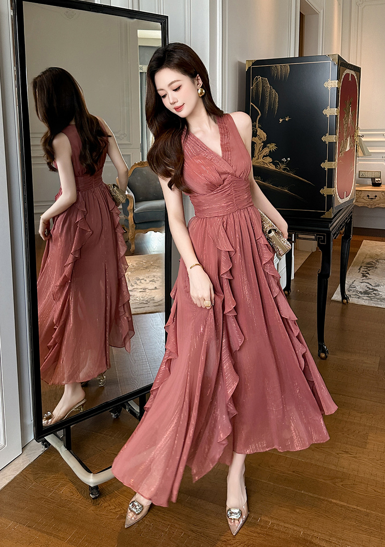 Váy maxi đi biển phong cách Pháp cổ chữ V eo thon dáng bất đối xứng chất liệu voan — Màu đen chi tiết 6