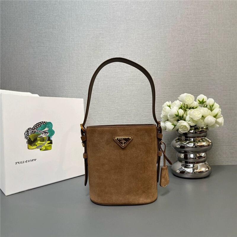 P Brand Bucket Small Bag Women's Bag 2024 New Super Popular Suede Retro Underarm Bag Leopard Print Crossbody Bag P Brand Bucket Small Bag Women's Bag 2024 New Super Popular Suede Retro Underarm Bag Leopard Print Crossbody Bag