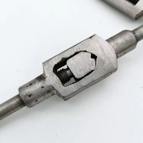 Straight tap wrench, reinforced tap wrench, round tap wrench, tapping tool