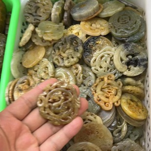 ����Ļ���ĥ��߹��������������͸���ɢ�b���l